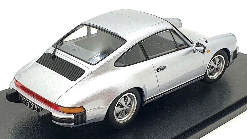 KK Scale 1/18 Scale Diecast KKDC180711 - Porsche Carrera Coupe 1988 - Silver - Photo 2/4