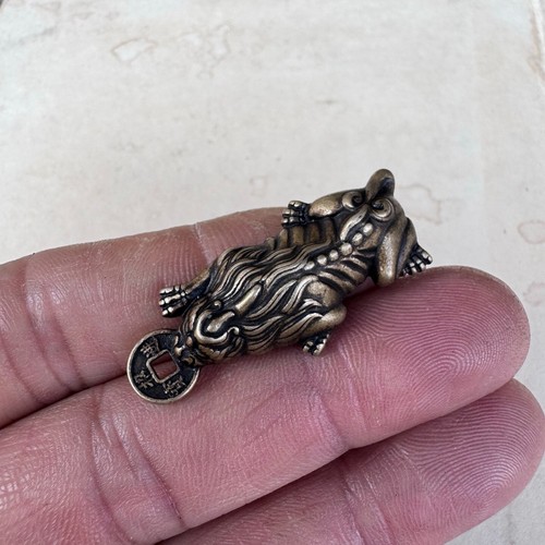Old Chinese Copper bring in wealth and treasure a mythical wild animal Pendants - Picture 3 of 6