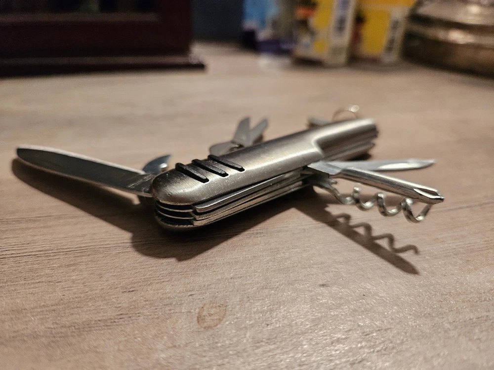 MULTI-TOOL POCKET KNIFE- TOOL or TACKLE BOX MUST HAVE! MT-1007