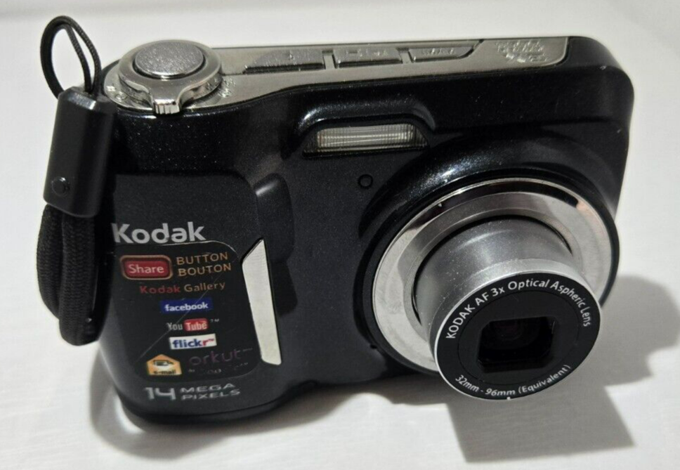 KODAK EasyShare C183 デジタルカメラ Kodak EasyShare C183 Point and Shoot Digital Camera