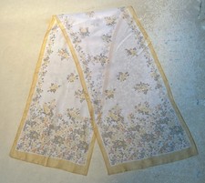 Vintage Women s Lightweight Semi Sheer Tiny Flower Long Scarf Pre-owned