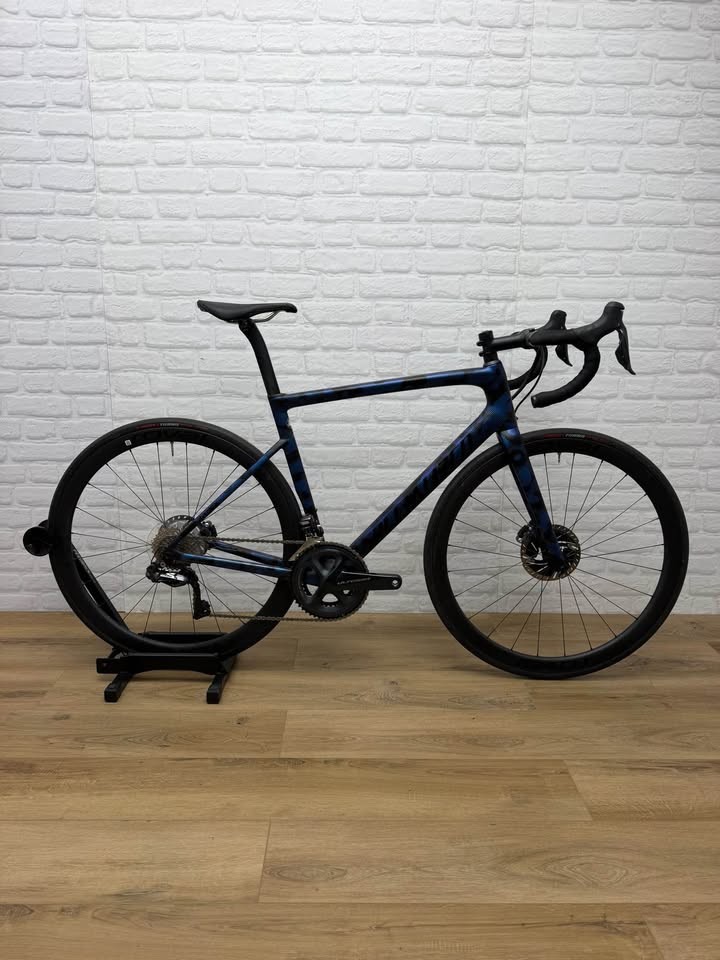 Specialized Tarmac SL6 56cm Shimano Ultegra Di2 Disc Road Bike Roval C38 Carbon