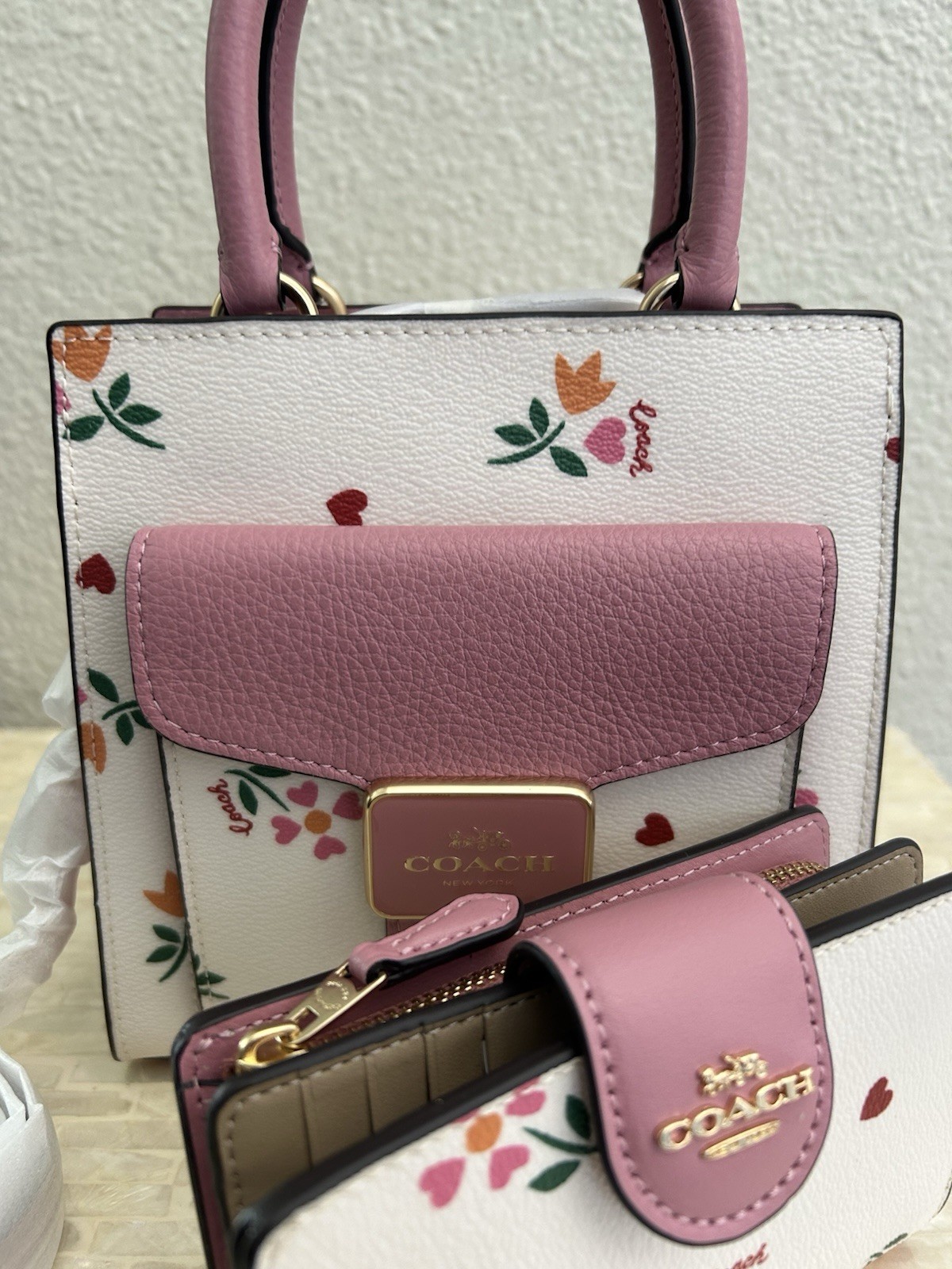 Coach Mini Pepper Crossbody With Heart Petal Print Chalk Multi C7599 & Wallet. image 4