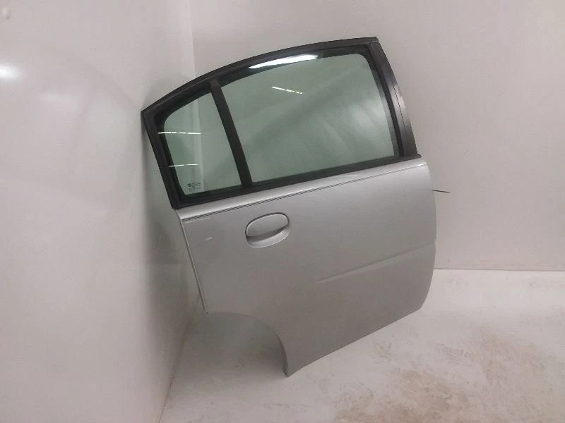 03-07 SATURN ION Passenger Rear RH Right Side Door Sedan 4 Door Manual Silver Foto 2 de 4