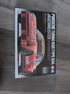 Tamiya 1/24 PORSCHE 934 TURBO RSR Kit modèle en plastique #24328. Sceau d'usine R4