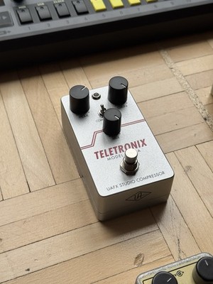 Universal Audio UAFX Teletronix LA-2A Studio Compressor Universal Audio