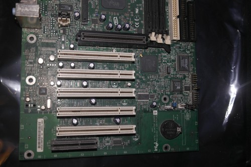 INTEL D815EEA2 ATX Socket 370 Motherboard AGP PCI audio WORKING - Picture 15 of 16