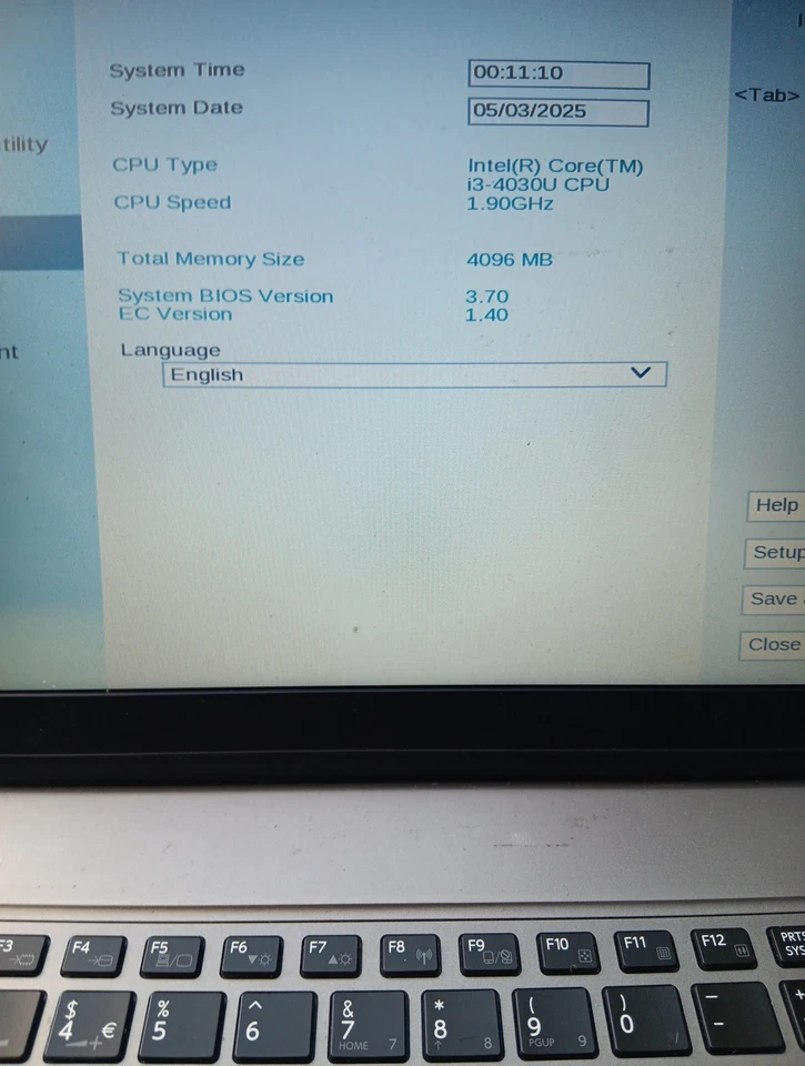 Toshiba Tecra Z40 14" Laptop Intel Core i3 4030U 1.9Ghz 4gb. Missing Parts. Work - Image 2 of 4