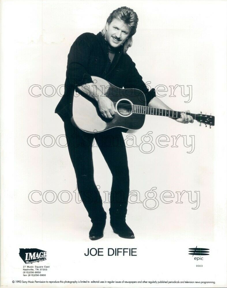 1993 Press Photo Country Singer Joe Diffie Playing Guitar | eBay