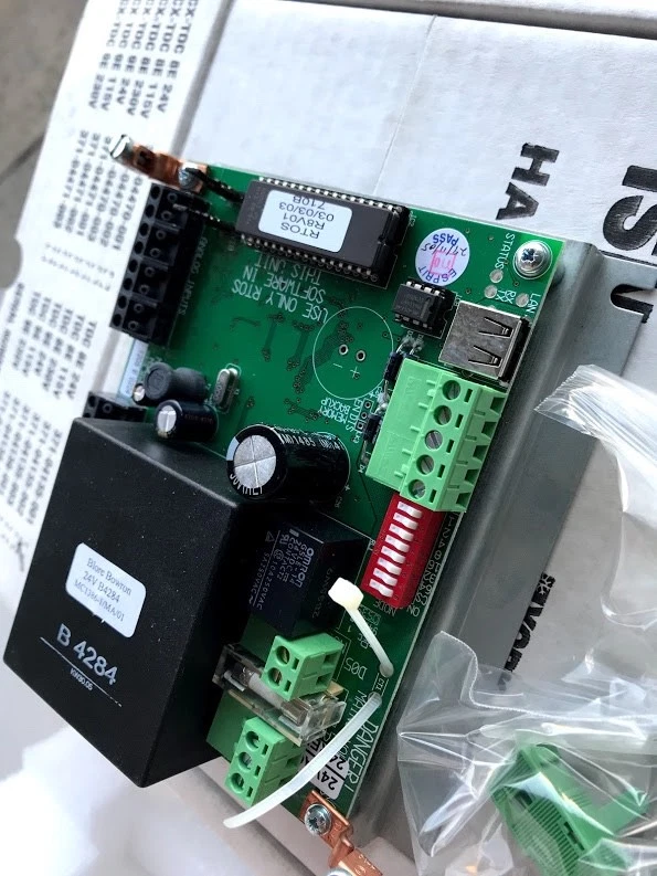 York - 371-04135-001 - Controlador de terminal ISN TDC8-E24 (37104135001) Foto 4 de 4