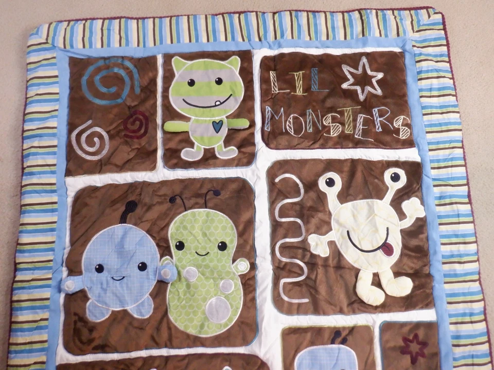 Edredom CoCaLo Little Lil Monsters Peek a Boo Monster Baby Quilt - Imagem 3 de 4
