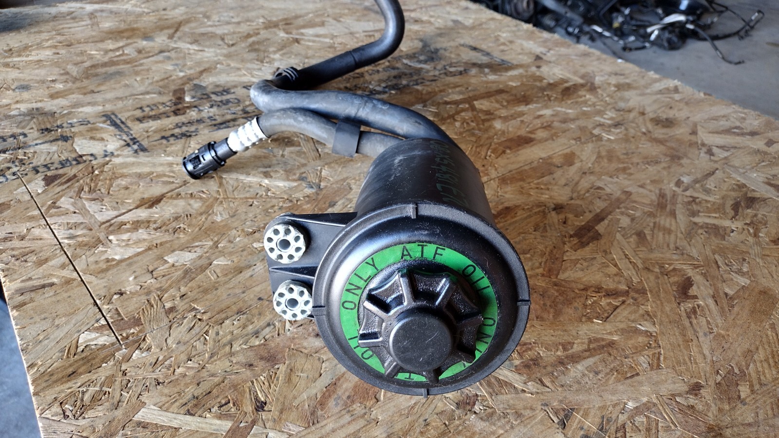 BMW POWER STEERING OIL FLUID RESERVOIR TANK BOTTLE E70 7 SERIES X5