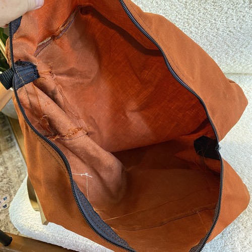 Famous Trails USA Vintage Duffel Bag Hiking Outdoor Sling Bag Rust Orange - Picture 8 of 10