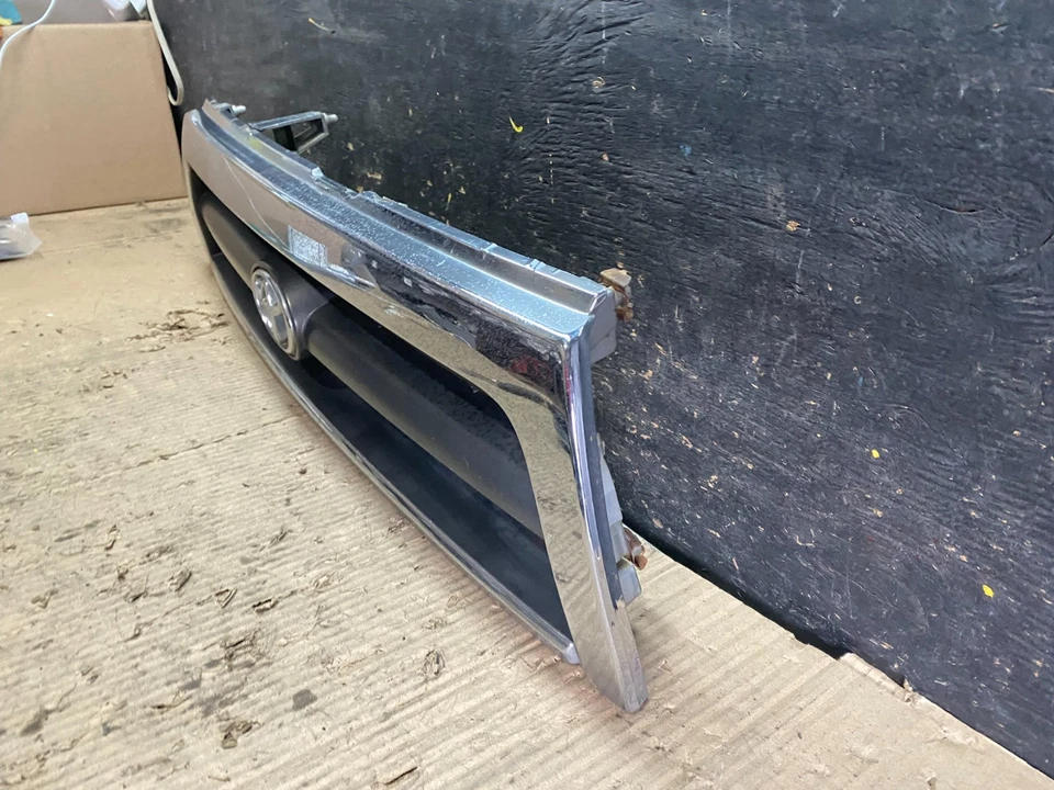 1996 1997 1998 Toyota 4Runner grade dianteira superior fabricante de equipamento original V6770 DG - Imagem 2 de 4