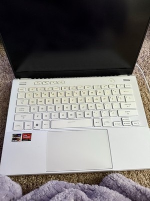 ASUS - ROG Zephyrus 14  165Hz Gaming Laptop - Moonlight White