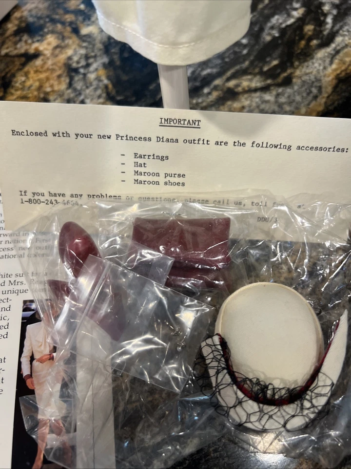 Traje Blanco A Medida, Muñeca Princesa Diana Armario Real, Danbury Como Nuevo En Caja Foto 2 de 4