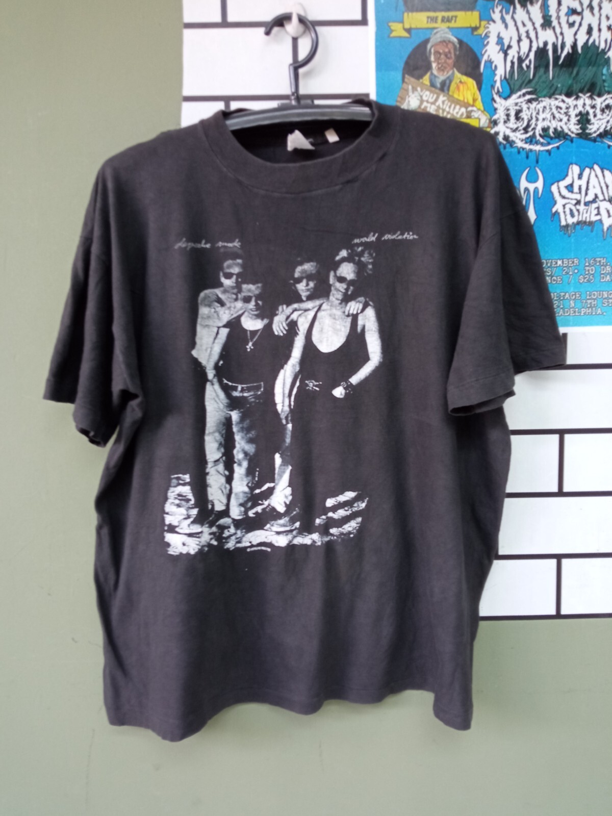 Depeche Mode — DM T Shirt Rock Black .