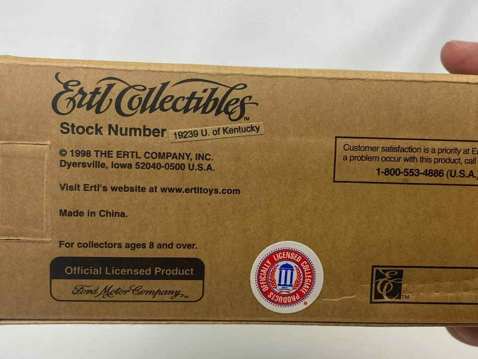 Reino Unido Kentucky Wildcats 1930 Ford Roadster "Go Big Blue" 1998 Ertl Diecast Bank 39U Foto 4 de 4