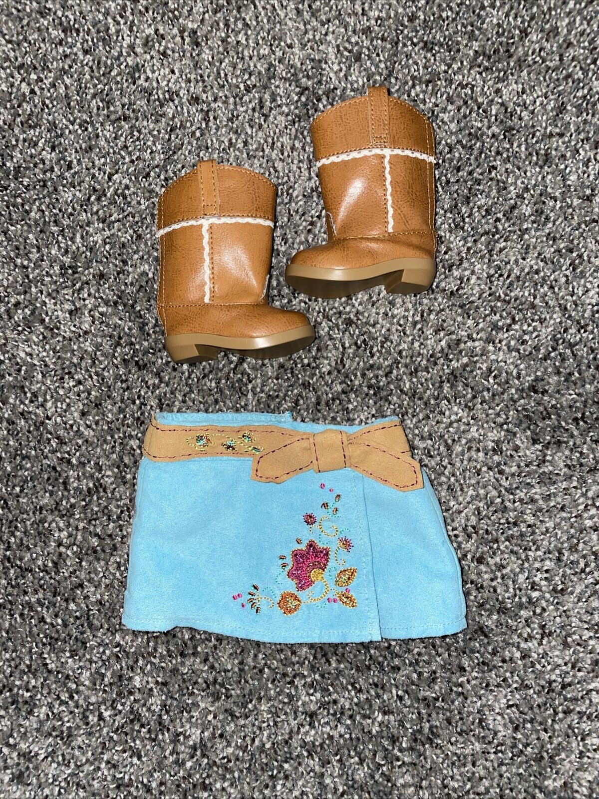 American Girl Nicki 2007 Doll Of The Year Skirt & Boots ONLY meet outfit Retired