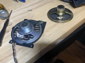 Vectrex front speaker replacement