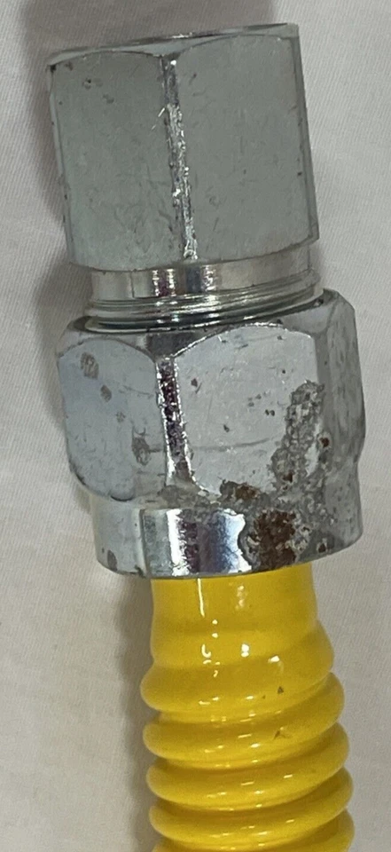 BrassCraft Cssc55-24(Ssc55-24) 2 Procoat Range Gas Connector Hose with Adapters - Image 3 of 4