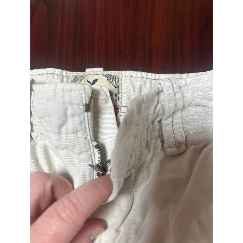 American Eagle Outfitters AE Cargo Shorts Mens 28 Longer Length Khaki FLAW - Image 3 of 4