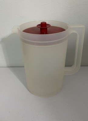 VTG Tupperware Pitcher #1676 Clear Plastic Cranberry Red Tight Lid 2 Qt