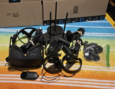 Oculus Rift CV1 VR Virtual Reality Headset System - Black USED