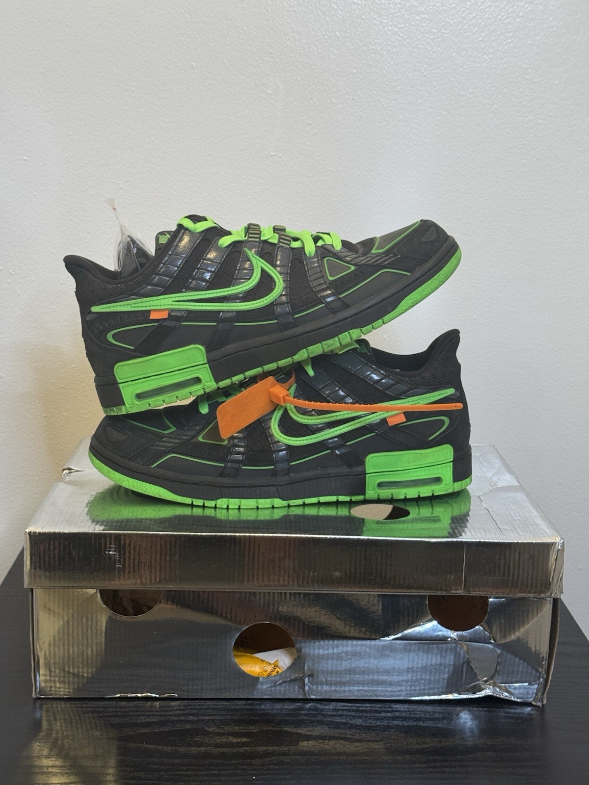 Nike Air Rubber Dunk “Off White Green Strike” - 11.5M/13W