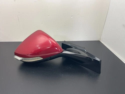 2011-2015 Chevrolet Volt RH Passenger Side Mirror Power Turn Signal Red OEM READ
