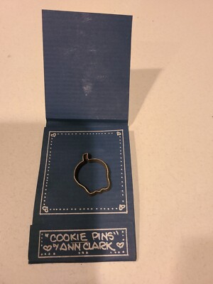 Ann Clark Cookie Pins Solid Pewter Apple Lapel Pin Back Vermont Collection