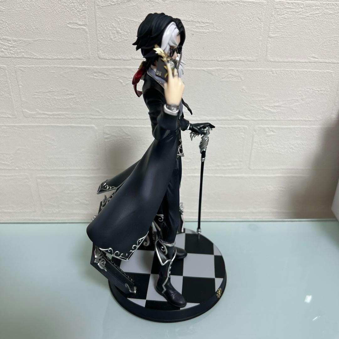 Picture 4 of 5