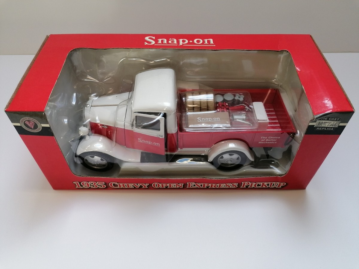 スナップオン　1935 CHEVY WRECKER 1／２４　スケール スナップオン1935 CHEVY WRECKER 1／24スケール