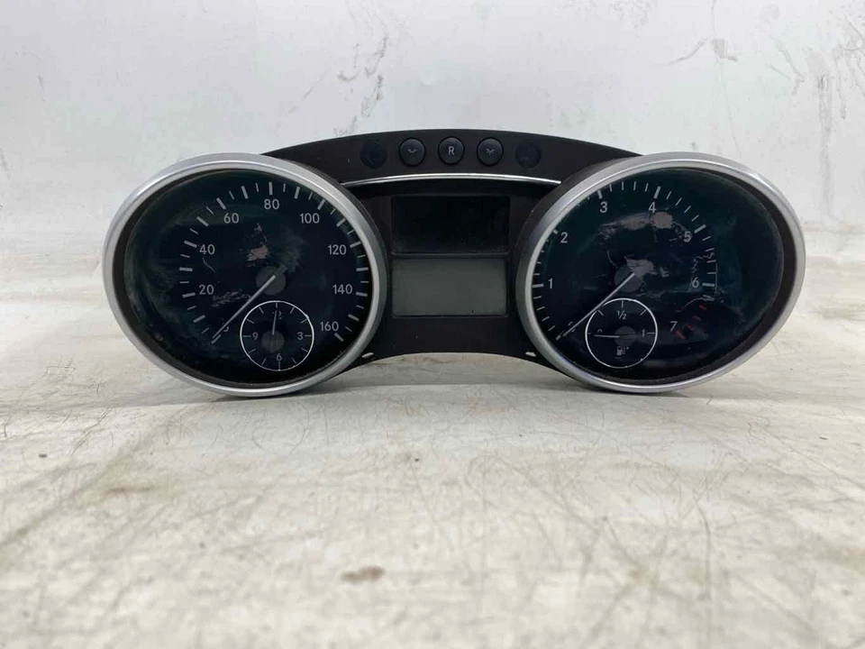 Medidor de velocímetro usado se adapta a: Mercedes-benz Mercedes clase ml 164 2008 tipo ML550 Foto 3 de 4