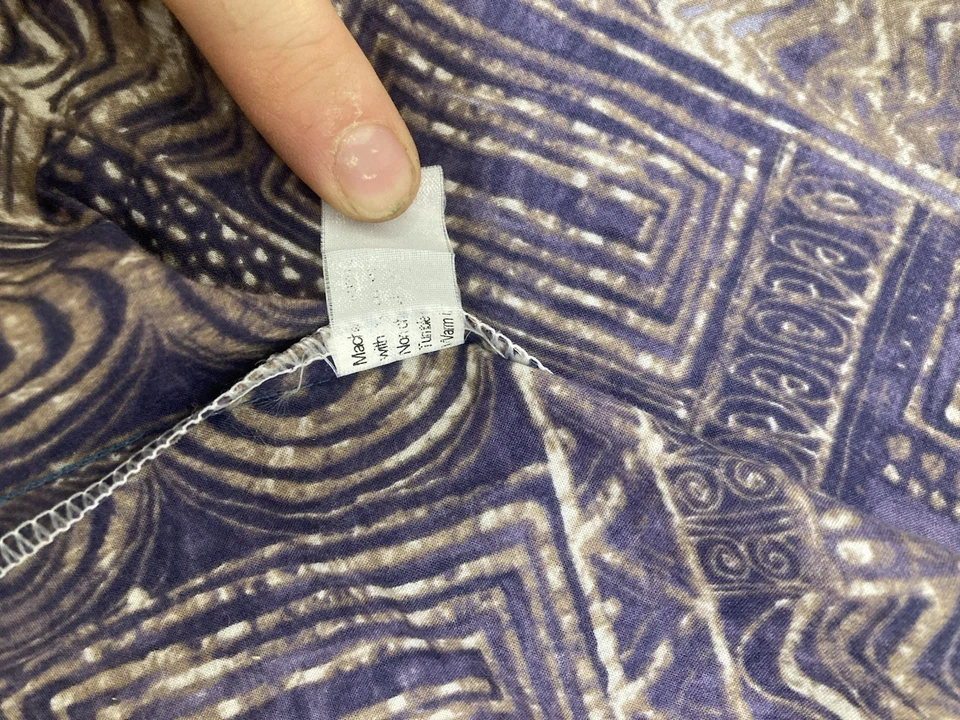 Tori Richard Men’s Small Purple Tan Button Up Short Sleeve Hawaiian Shirt - Image 4 of 4