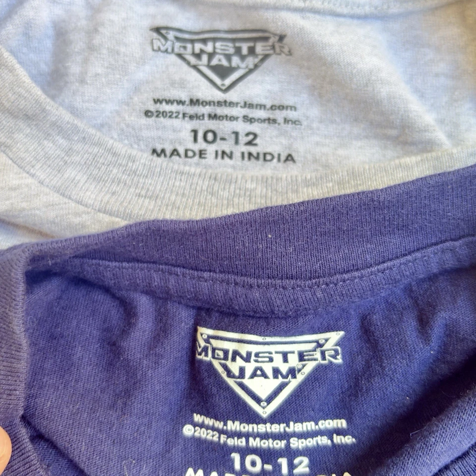 Lote de 2 camisetas Monster Jam Youth 10-12 Grave Digger Megalodon para niños Foto 4 de 4