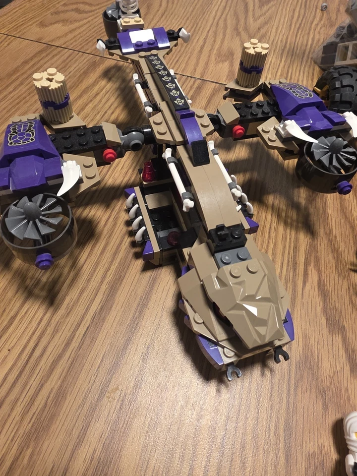 LEGO Ninjago y Ciudad Lote Minifiguras Vehículos Mechs Armas 1.5 libras A Granel Mixto Foto 2 de 4