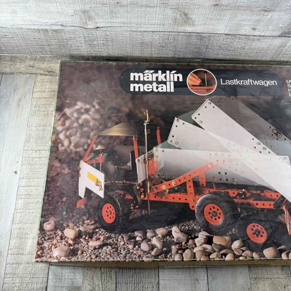 Juego de construcción MARKLIN METALL 1056 Compite caja abierta nunca montado vintage Foto 2 de 4