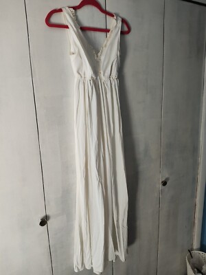 50s 60s Vtg Ivory Nylon Sleeveless V-Neck Nightgown Figurettes Cc Style 1597