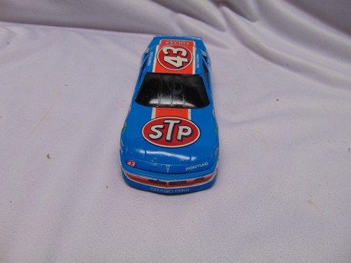 Racing Die Cast Wally Dallenbach #43 NACAR pontiac key bank car #5,000 1/25 - Picture 2 of 6
