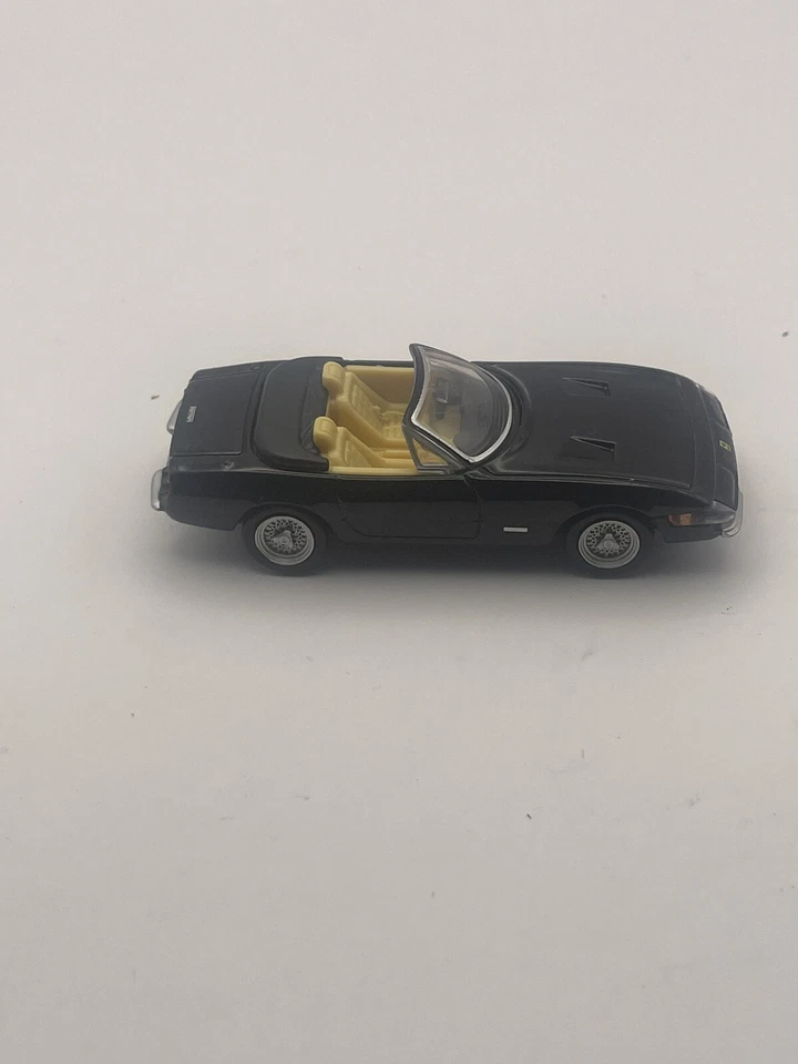 Игрушечная модель автомобиля Miami Vice Tomy 365 GTS4 Ferrari масштаб 1:61. Спичечный коробок размер - Изображение 2 из 4