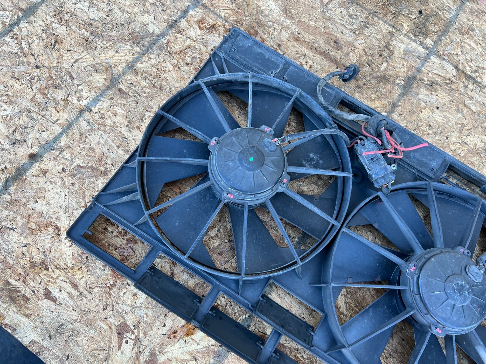 ENGINE RADIATOR COOLING FAN ASSEMBLY 51K 05-09 MASERATI QUATTROPORTE 4.2L M139