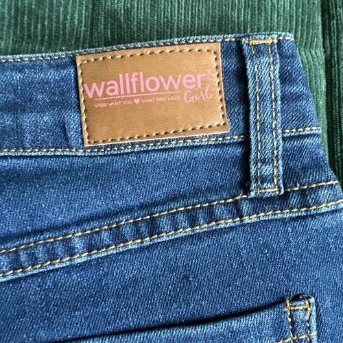 Wallflower Hailey Flare Jeans Youth Girl 10 Blue Snaps Fly Whiskered Stretc NEW - Picture 9 of 10