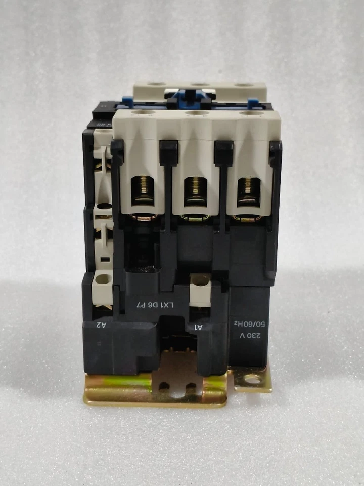 TELEMECANIQUE LC1D4011 60AMP POWER CONTACTOR COIL VOLTAGE 230V AC FAST SHIPPING - Image 3 of 4