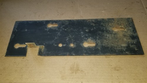 Bobcat 6567896 Fuel tank top electrical shield bracket 643, 743, 843+