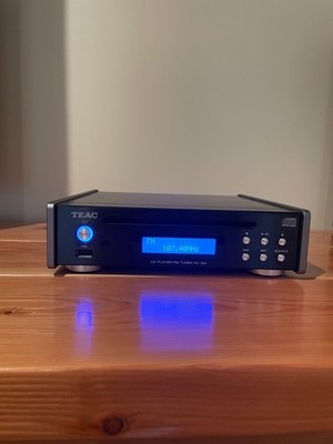 TEAC PD-301 CD Player FM Tuner USB RCA Digital CD-R CD-RW Stereo Black