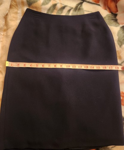 Essentials G Womans Skirt Black Size 4 Lined - Picture 7 of 9