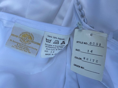 Simple Elegance NWT White Short Sleeves V-Neck Wedding Dress Long Train Size 14 - Picture 10 of 12