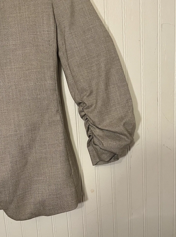H&M льняной блейзер размер 4 и брюки-капри размер 2 костюм кремовый - Изображение 2 из 4