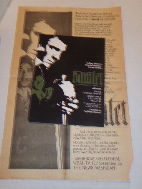 HAMLET AT ELSINORE CHRISTOPHER PLUMMER 9x12 CARDBOARD STAND UP & NEWSPAPER AD